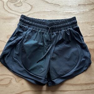 Curved n Combatboots CNC Reflective gray shorts medium